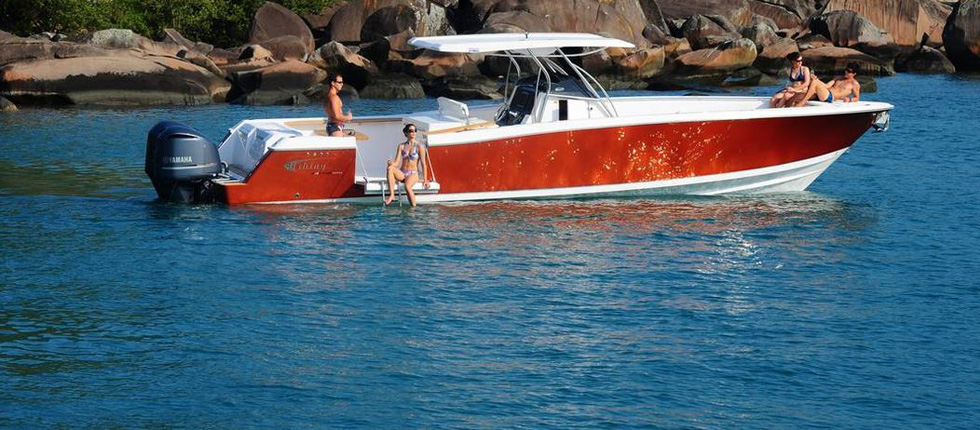 Luxury Speedbboat Sabi for Private Day Cruises in Phuket