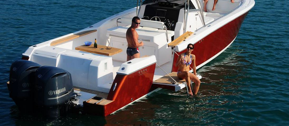 Luxury Speedbboat Sabi for Private Day Trips in Phuket